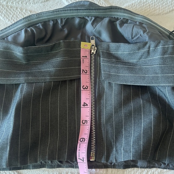 Princess Polly Charcoal pinstripe strapless crop top size 2. Like new - Picture 11 of 16